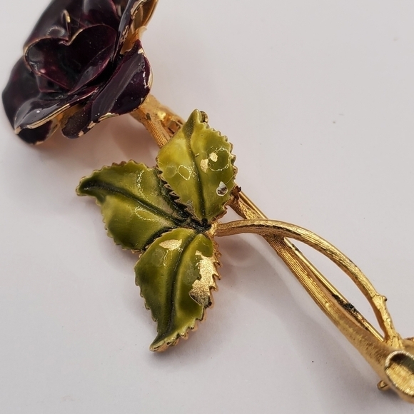 VINTAGE WEISS PURPLE BLOOMING ROSE BROOCH PIN STEM LEAVES GOLD FLOWER JEWELRY - Picture 2 of 12